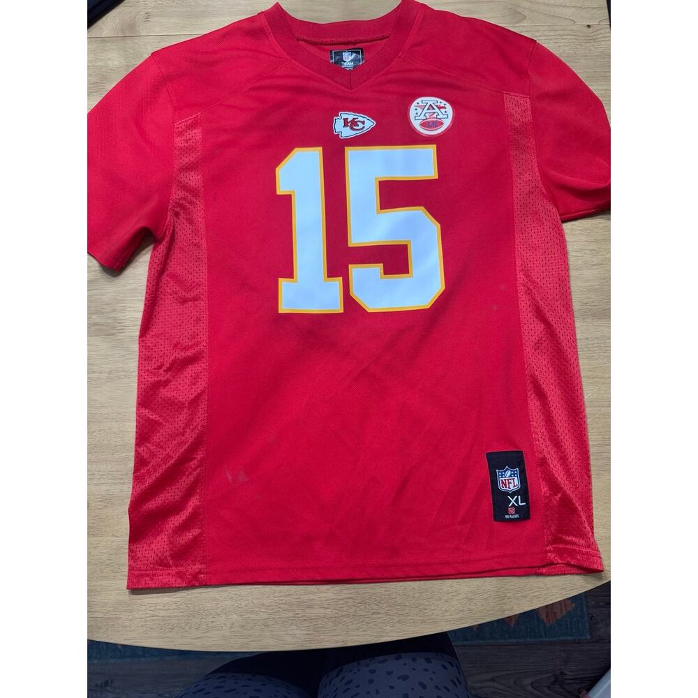 Patrick Mahomes #15 Kansas City Chiefs Youth XL NFL Team Apparel Jersey Shirt